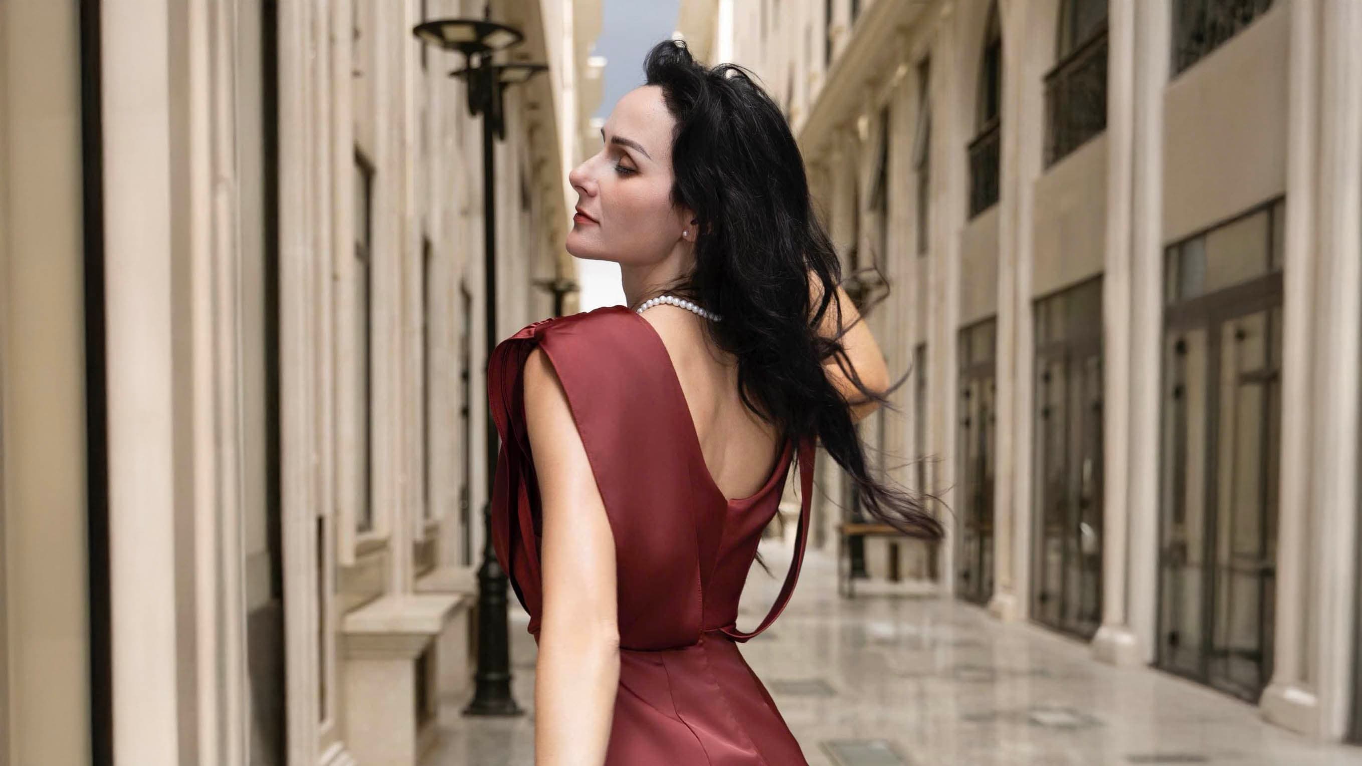 LÀM CHỦ CẢM XÚC - KHÔNG PHẢI ĐỂ MẠNH MẼ MÀ ĐỂ BÌNH AN